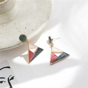 ♠️ NEW Gold Triangle Trendy Earrings